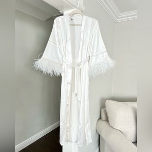 TheRobeUA 100% Silk White Feather Bride Boudoir Robe Small